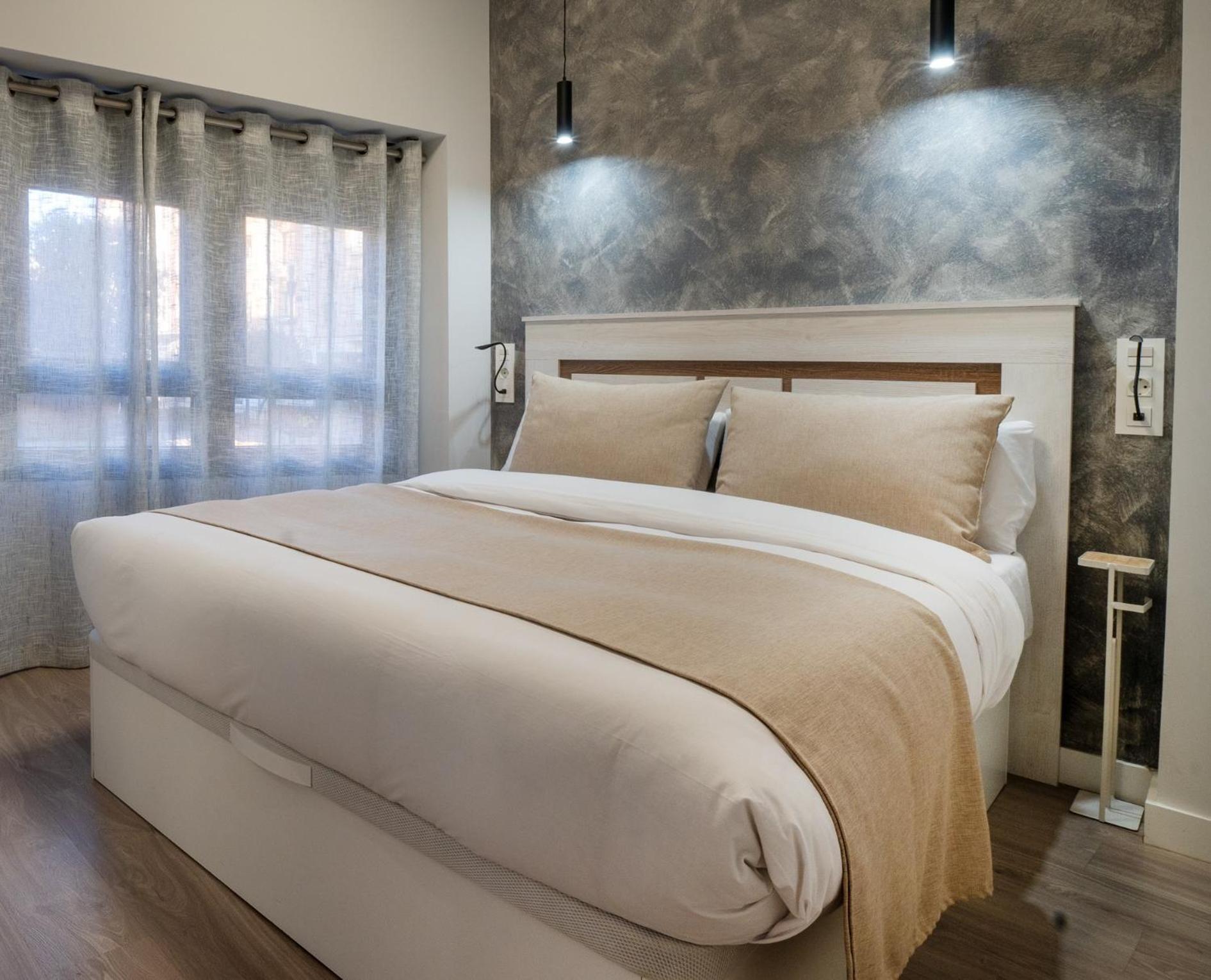 Apartamentos Aranda - Roble 아란다데두에로 외부 사진