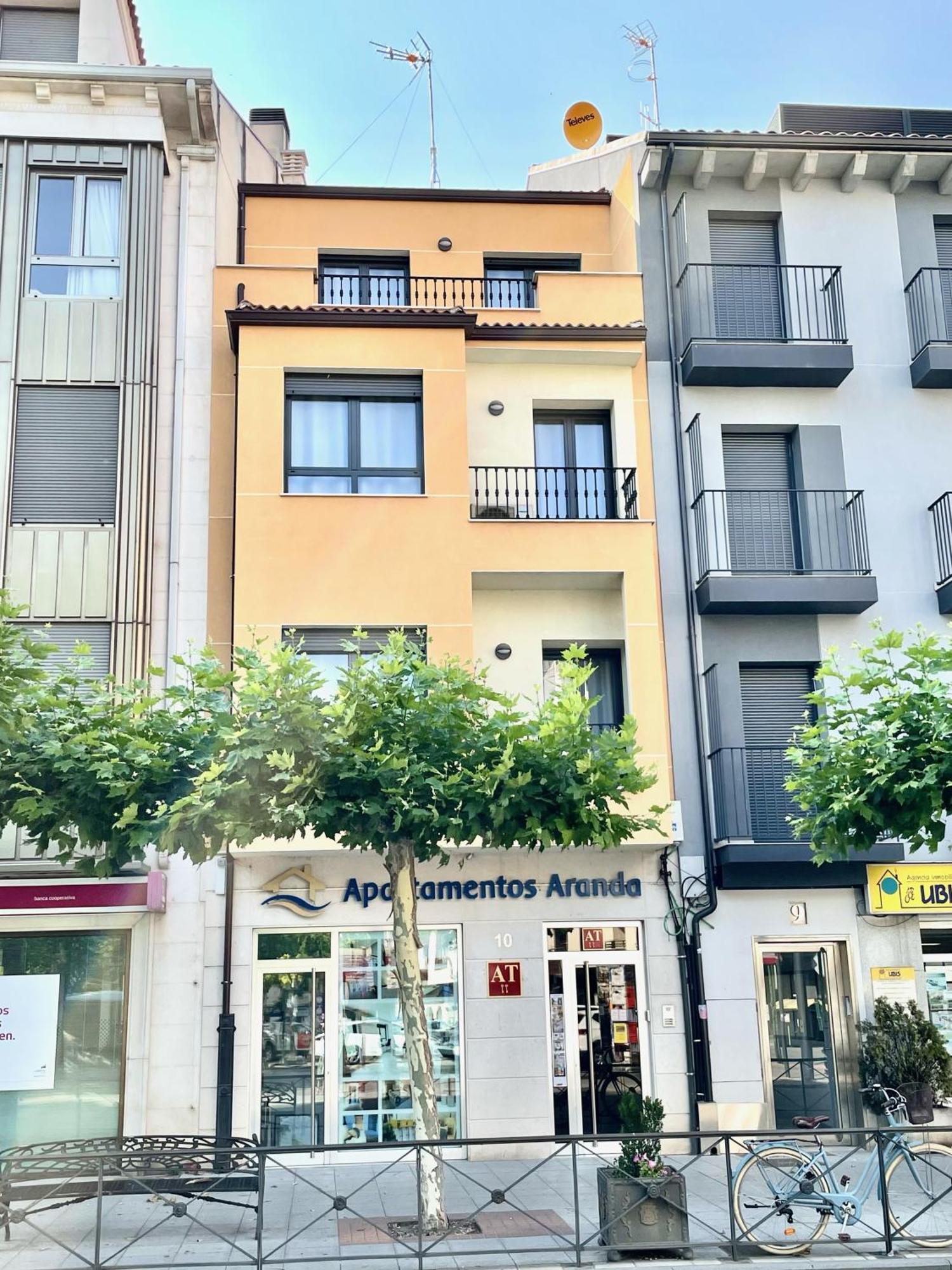 Apartamentos Aranda - Roble 아란다데두에로 외부 사진